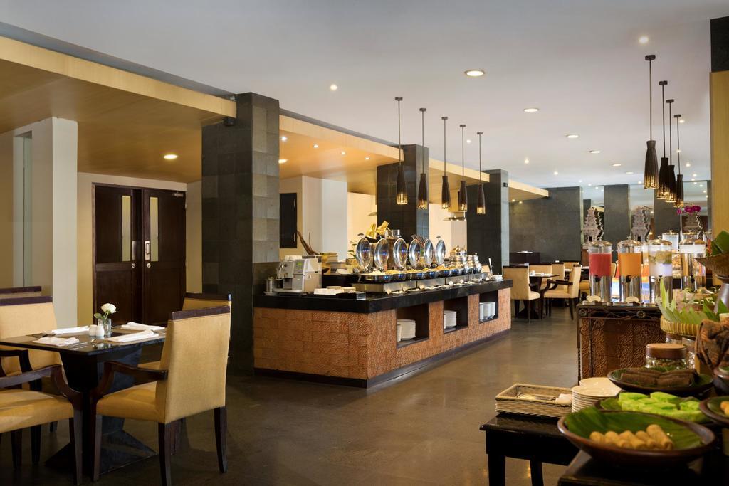 Hotel Santika Premiere Malang Esterno foto