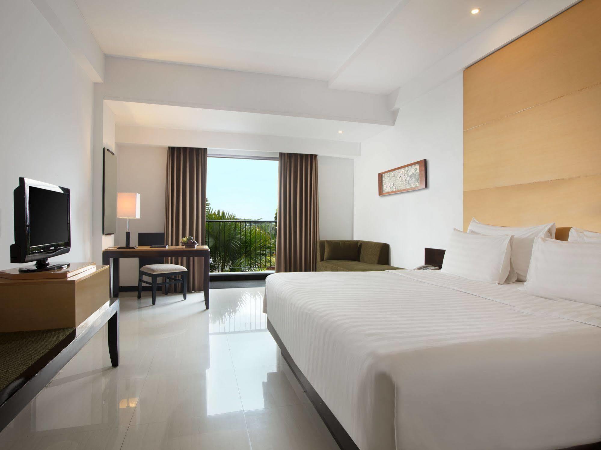 Hotel Santika Premiere Malang Esterno foto