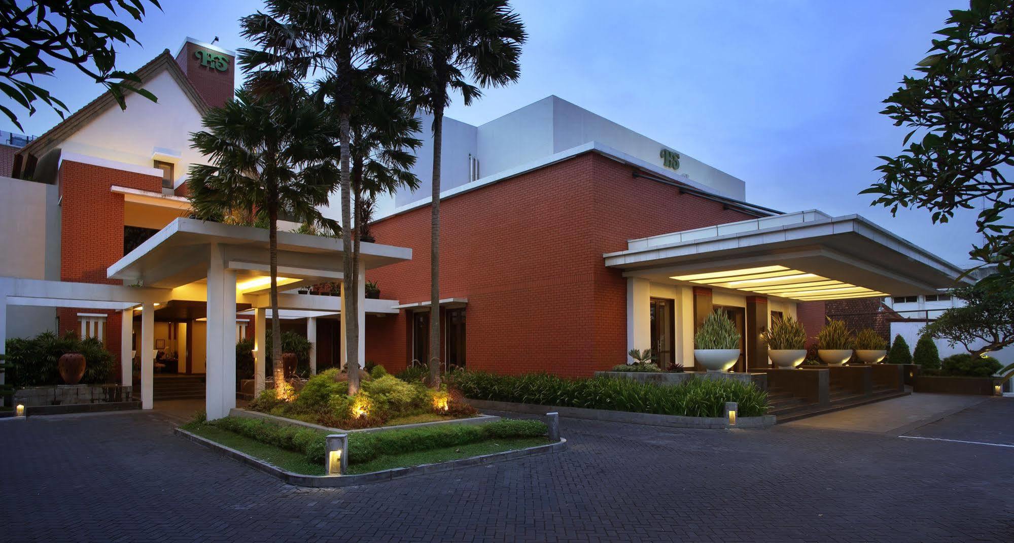 Hotel Santika Premiere Malang Esterno foto
