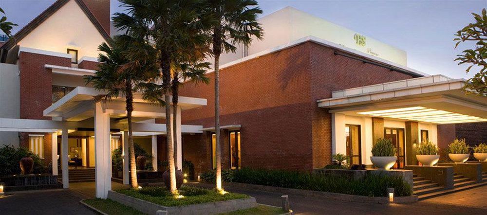 Hotel Santika Premiere Malang Esterno foto